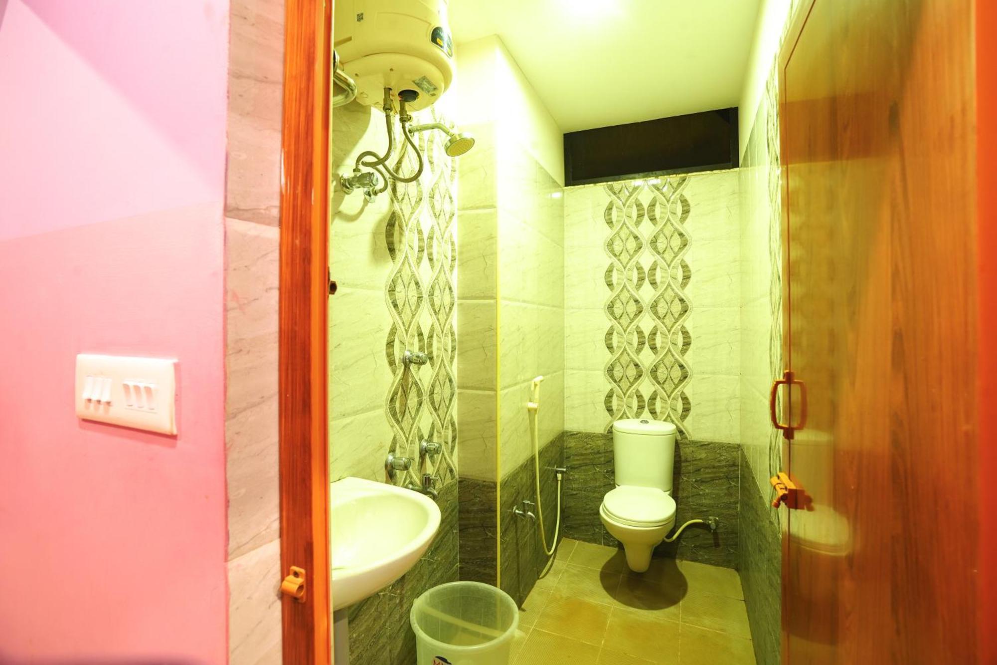 Auro Wellness Castle Hotell Pondicherry Eksteriør bilde